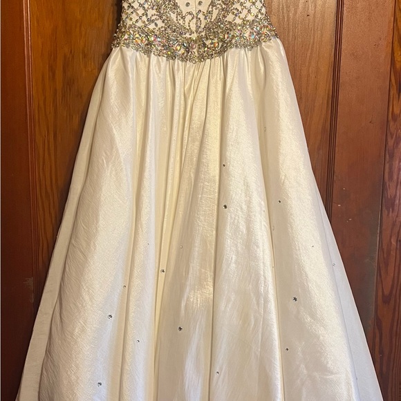 Little Rosie, girls dress size 6, white, rhinestones,sparkle,EUC - Picture 2 of 6